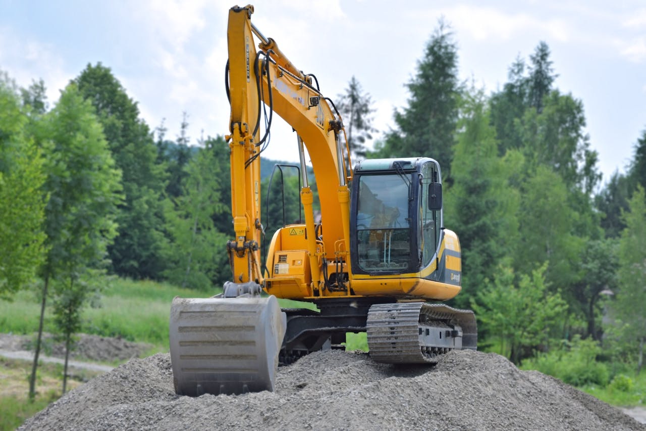 Energy-efficient industrial construction machinery